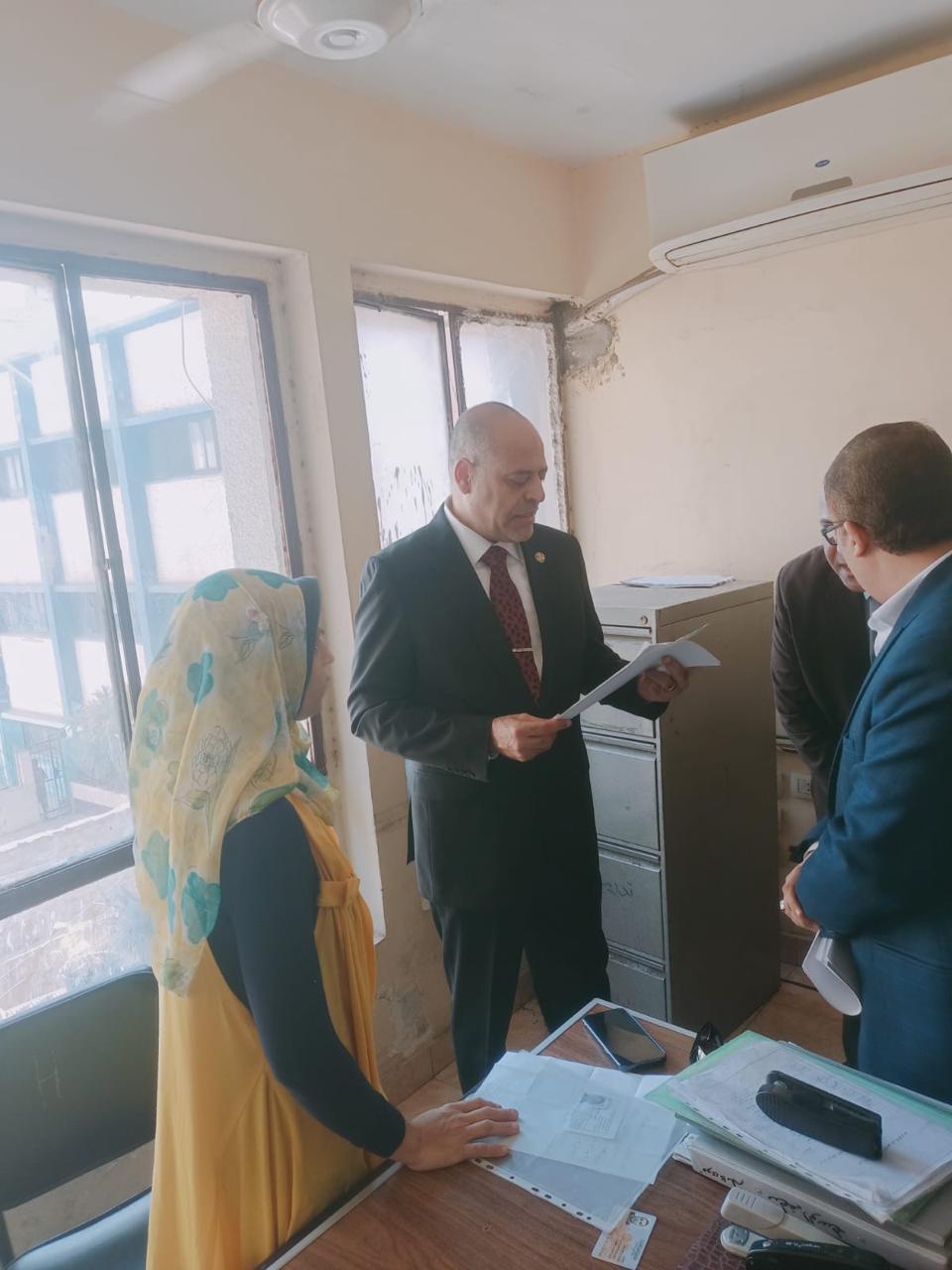 وزير القوى العامله 
